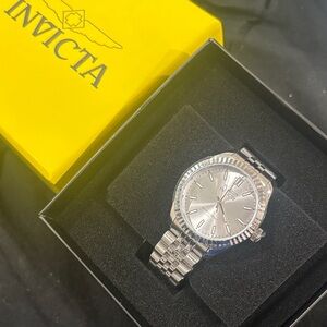 Invicta Silver Timepiece with Metallic Band